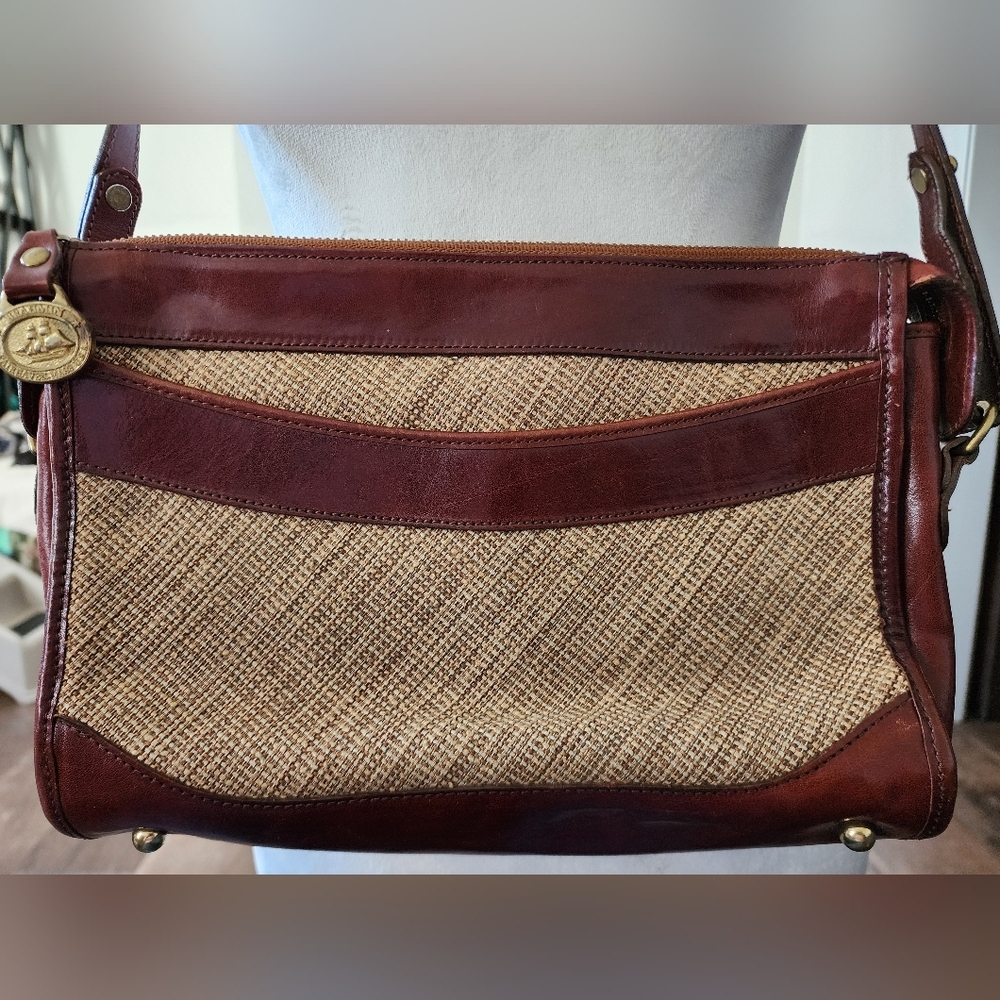 Preowned Dark Brown‎ patent leather Brahmin Purse